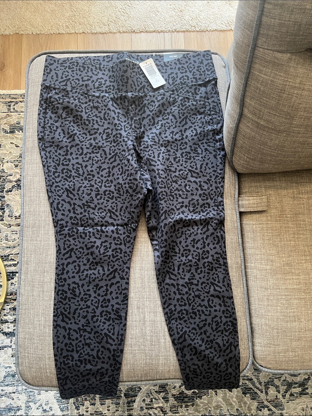 torrid Black & Charcoal Animal Print Cropped Leggings